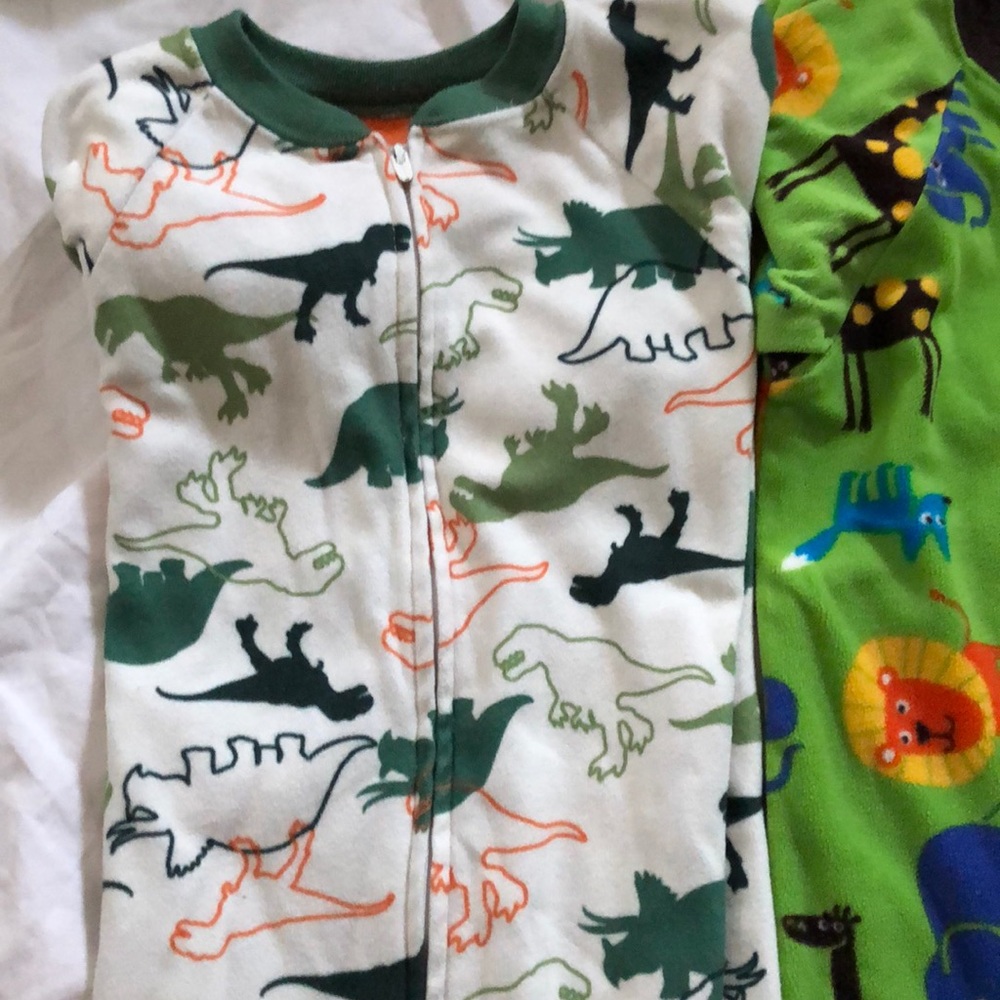 4T toddler Carter’s sleepers
